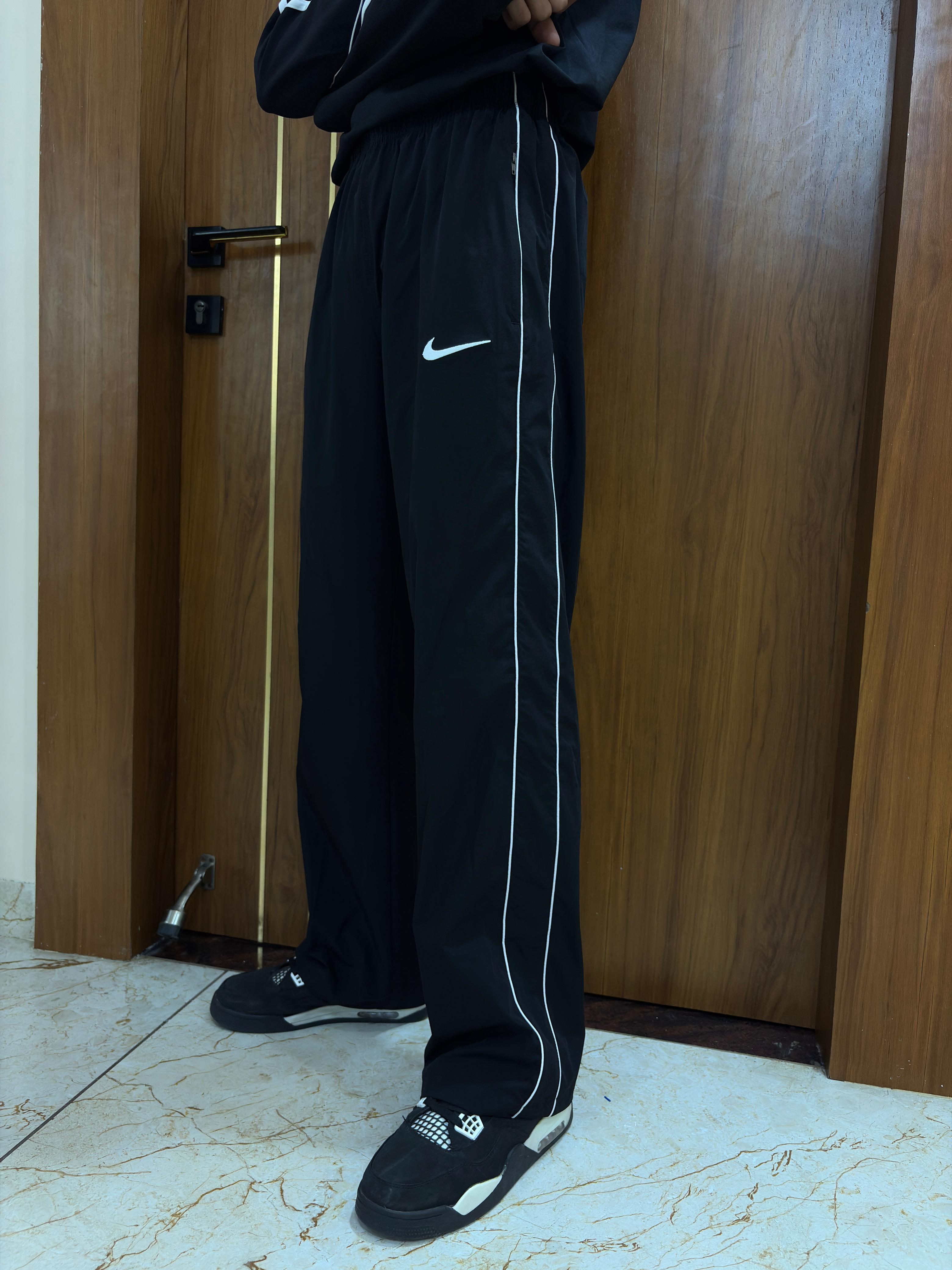 Nike strip flow joggers